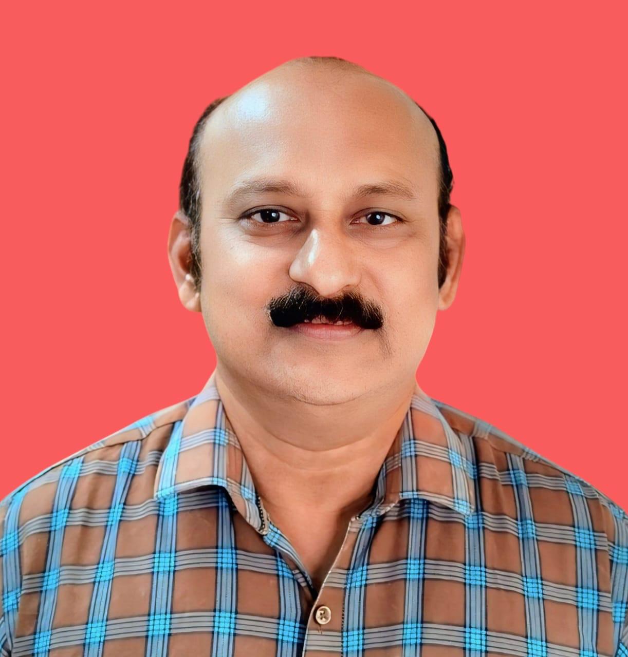 Mr. Girish B Ekunde, BM Sangli Branch