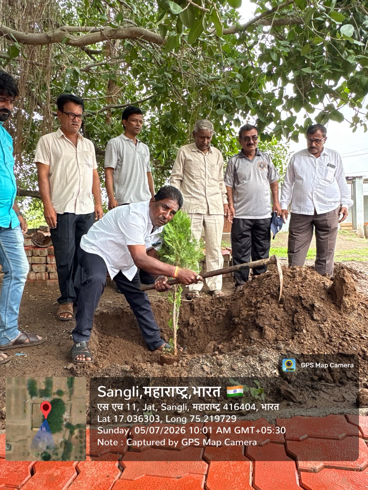 Adv. Shri. Ashok Appanna Nitve